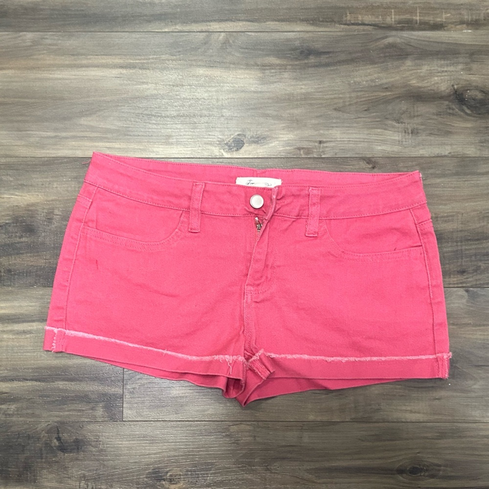 💗Pink Micro Shorts with Flat Front Design - Picture 1 of 4